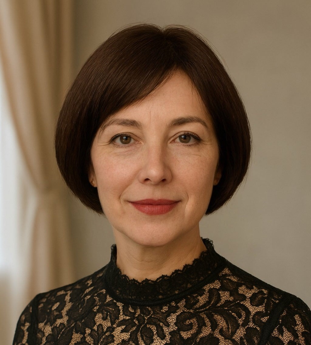 Fully Hand-Woven Human Hair Wig, Chin Length